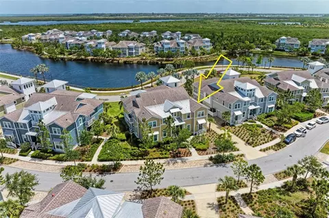 327 Compass Point Dr #201, Bradenton, FL 34209