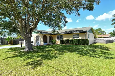 4773 Spahn St, Sarasota, FL 34232
