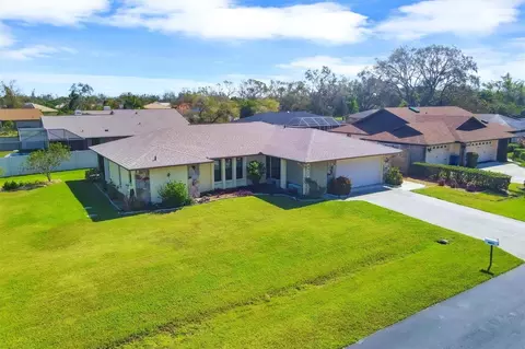 4471 Meadow Creek Cir, Sarasota, FL 34233