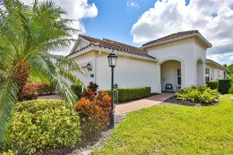 6907 Vista Bella Dr, Bradenton, FL 34209