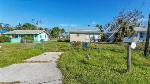 528 29th St E, Palmetto, FL 34221