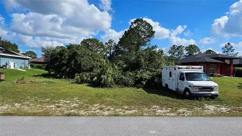 833 Fullerton Ave S, Lehigh Acres, FL 33974