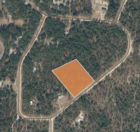 200 Hill Top Loop, Hawthorne, FL 32640