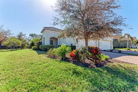1269 Backspin Dr, Englewood, FL 34223