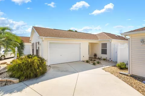 2476 Kenmore Ln, The Villages, FL 32162