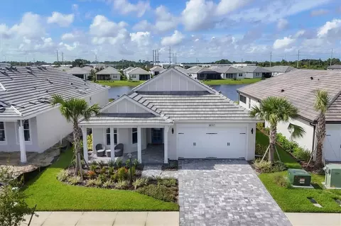 8067 Slipway Dr, Sarasota, FL 34240