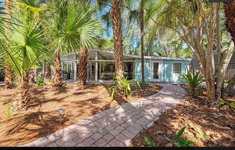 4510 Banan Pl, Sarasota, FL 34242