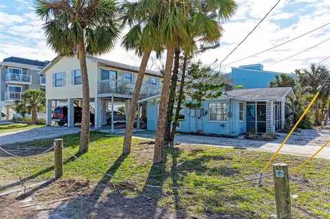 3409 Gulf Dr, Holmes Beach, FL 34217