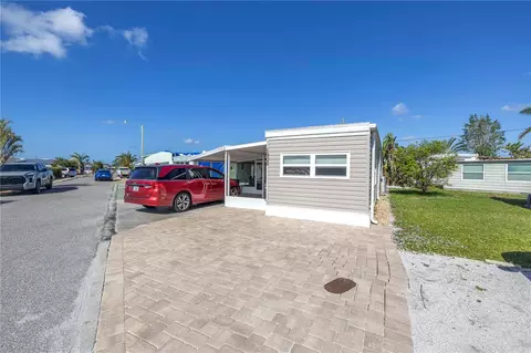 1905 Minnesota Ave, Bradenton, FL 34207