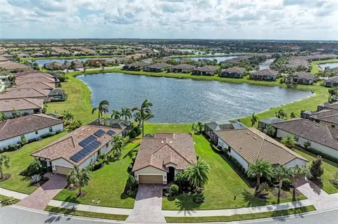 6547 Willowshire Way, Bradenton, FL 34212