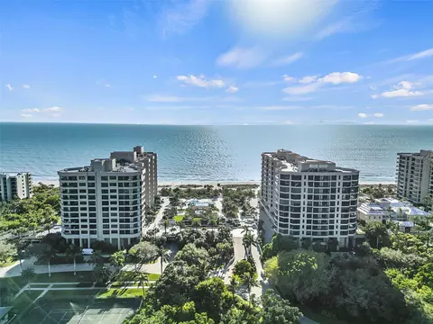 1241 Gulf Of Mexico Dr #708, Longboat Key, FL 34228