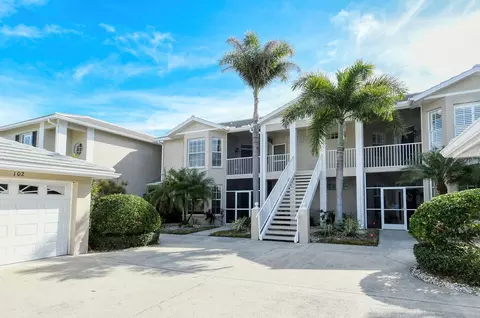 111 Woodbridge Dr #202, Venice, FL 34293