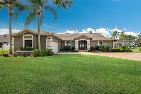 3305 Lakeside Cir, Parrish, FL 34219