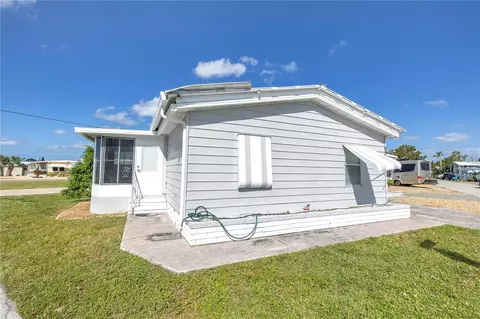 6522 Dakota St, Bradenton, FL 34207
