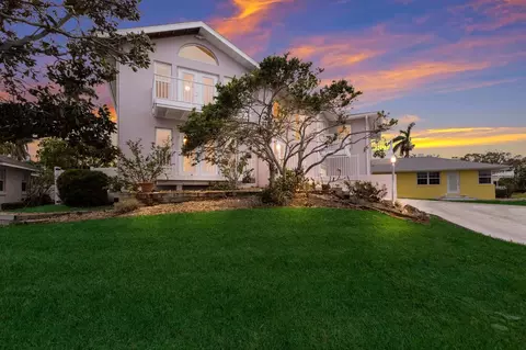 2105 Riverview Blvd, Bradenton, FL 34205