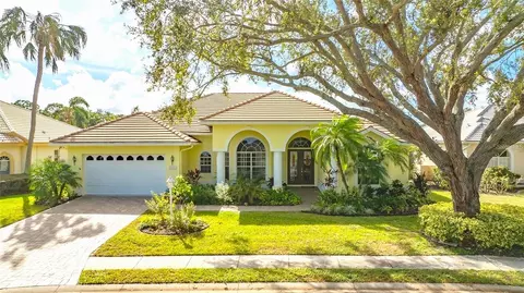 7506 Eaton Ct, University Park, FL 34201