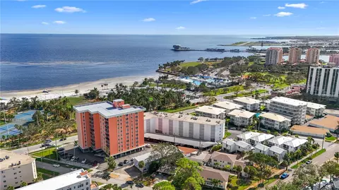 1100 N Shore Dr NE #406, Saint Petersburg, FL 33701