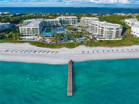 1561 Gulf Of Mexico Dr #403, Longboat Key, FL 34228