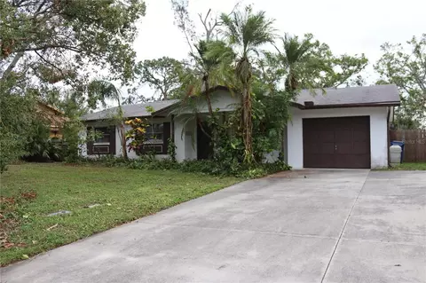 2568 Arapaho St, Sarasota, FL 34231