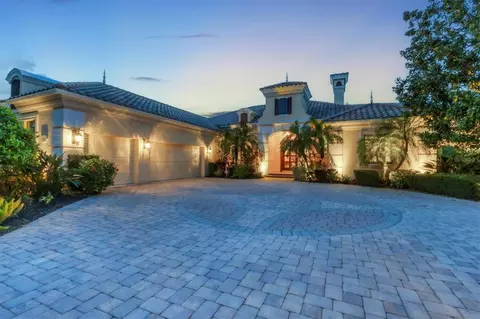 7504 Greystone St, Lakewood Ranch, FL 34202