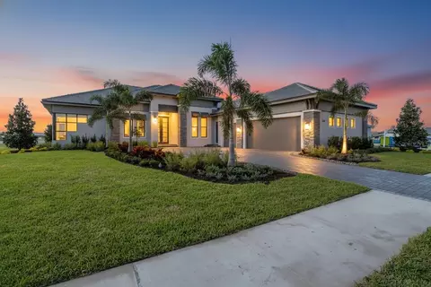 Exterior - 1018 Blue Shell Loop, Sarasota, FL 34240 photo 8 of 12