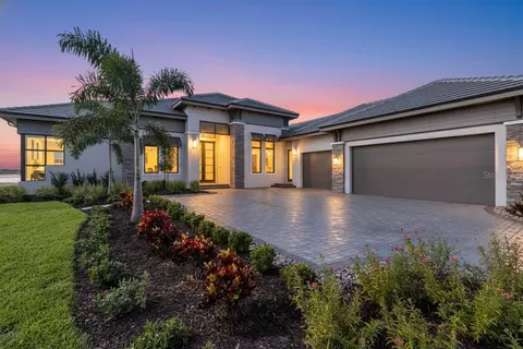 Exterior - 1018 Blue Shell Loop, Sarasota, FL 34240 photo 10 of 12