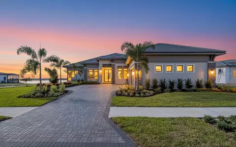 Exterior - 1018 Blue Shell Loop, Sarasota, FL 34240 photo 9 of 12