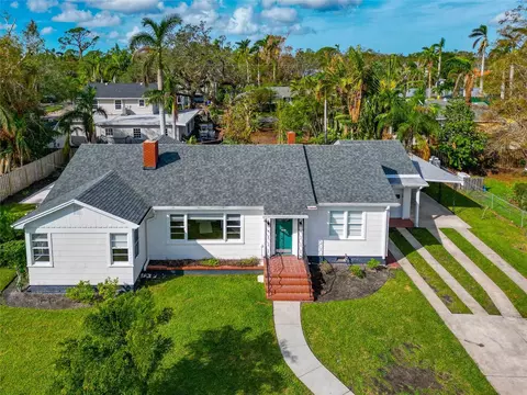 202 23rd St W, Bradenton, FL 34205
