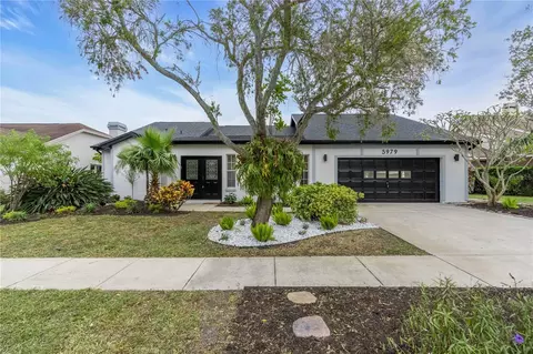 5979 Bay Lake Dr N, Saint Petersburg, FL 33708