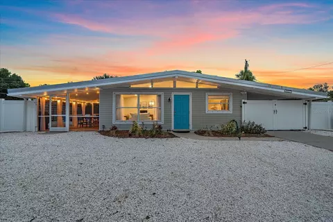 2957 Michigan St, Sarasota, FL 34237