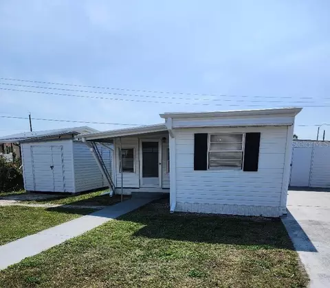 2006 Minnesota Ave, Bradenton, FL 34207