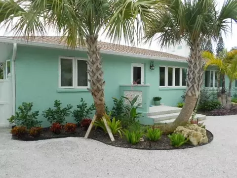 886 N Shore Dr, Anna Maria, FL 34216