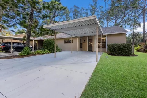 4859 Village Gardens Dr #184, Sarasota, FL 34234