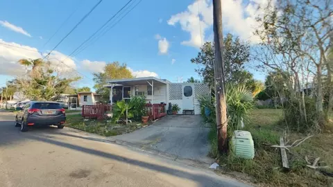 732 Driftwood Ln, Tarpon Springs, FL 34689