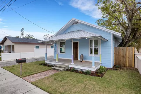 1305 11th Ave W, Bradenton, FL 34205
