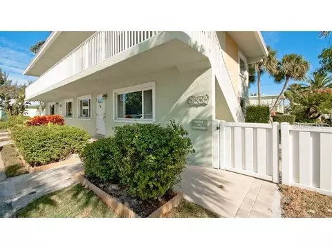 3000 Gulf Dr #6, Holmes Beach, FL 34217