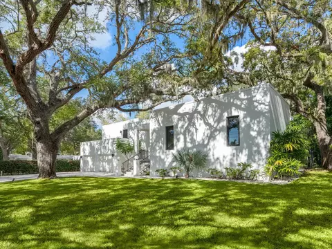 1331 Quail Dr, Sarasota, FL 34231