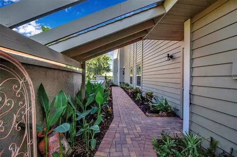 3410 Avenida Madera #B, Bradenton, FL 34210