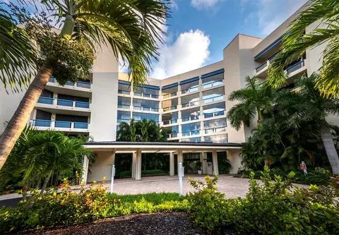 2110 Harbourside Dr #547, Longboat Key, FL 34228