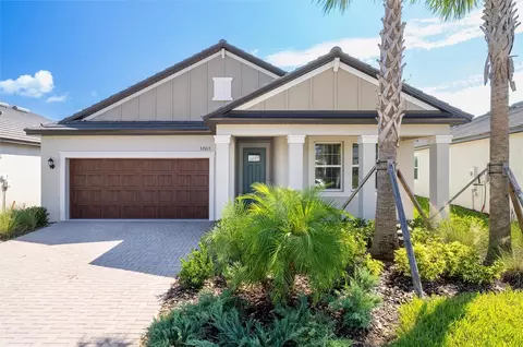 32015 Cannon Rush Dr, San Antonio, FL 33576