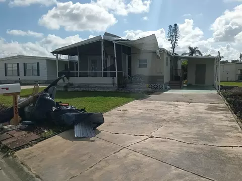 1826 Woodstock Ln, Sarasota, FL 34234