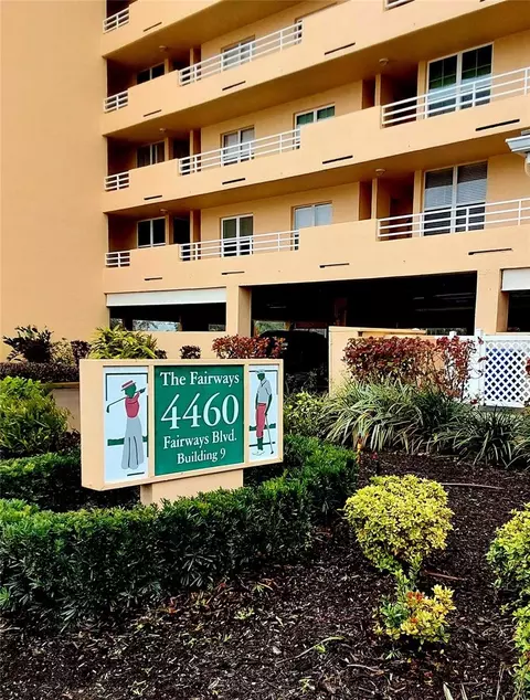 4460 Fairways Blvd #306, Bradenton, FL 34209