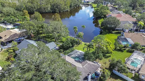 524 Old Grove Dr, Lutz, FL 33548