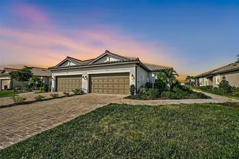 4734 Tortona Ct, Bradenton, FL 34211