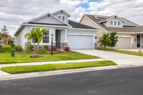 3819 Sunshine Pine Ave, Bradenton, FL 34203