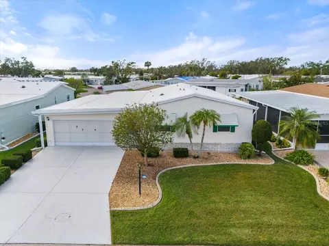 8513 Countess Avenue Cir, Palmetto, FL 34221
