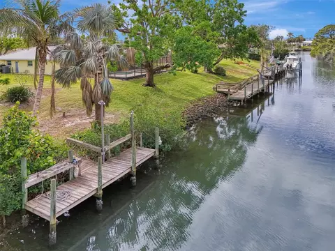 444 Bellini Cir, Nokomis, FL 34275