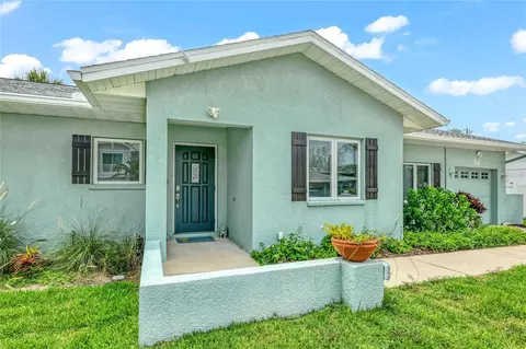 212 83rd St, Holmes Beach, FL 34217