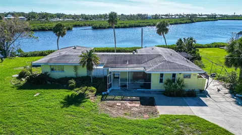 780 Bayview Dr, Nokomis, FL 34275