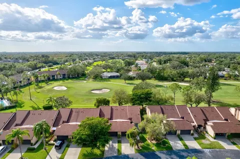 6241 Timberlake Dr #D7, Sarasota, FL 34243